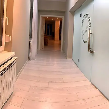 Parliament Penthouse 5*