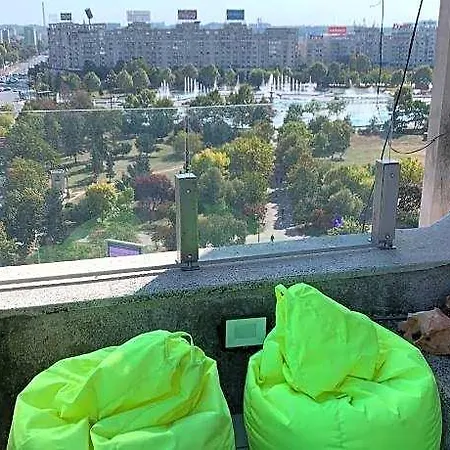 Parliament Penthouse فندق