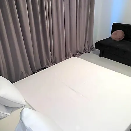 Parliament Penthouse فندق 5*