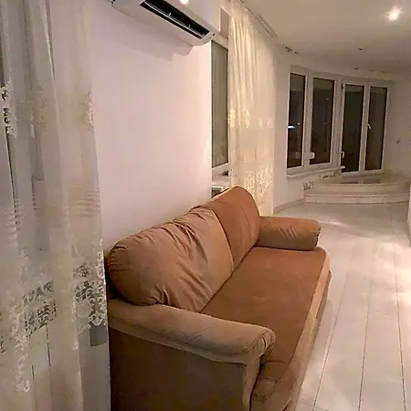 Parliament Penthouse 5*